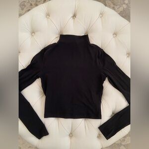 Lululemon Black Mock Neck Align Crop Top sz 2